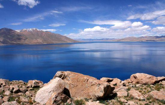 西藏文部湖